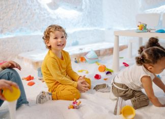 na co zwrócić uwagę wybierając kurs opiekunki dziecięcej w żłobku