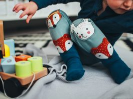 10 niebanalnych pomysłów na zabawy w żłobku dla 2 latka