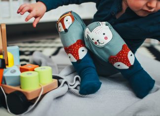 10 niebanalnych pomysłów na zabawy w żłobku dla 2 latka