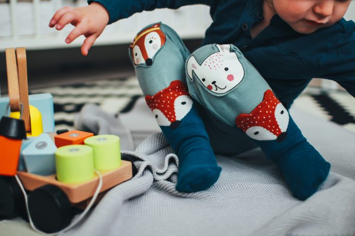 10 niebanalnych pomysłów na zabawy w żłobku dla 2 latka