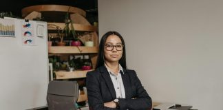 sprawdź ile zarabia dyrektor żłobka