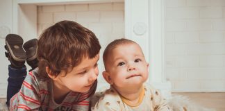 Gdzie można zrobić kurs opiekunki dziecięcej