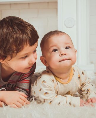 Gdzie można zrobić kurs opiekunki dziecięcej