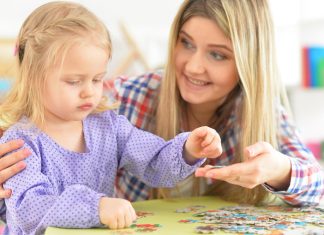 Ile zarabia pomoc nauczyciela w przedszkolu prywatnym Sprawdź aktualne wynagrodzenia